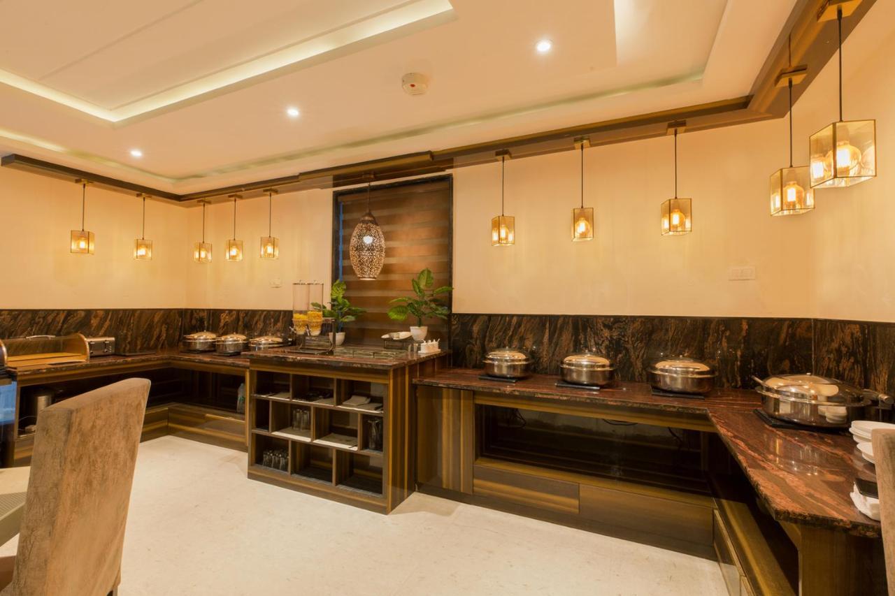 Hotel The Vegas By De Pavilion, Delhi Airport 4*