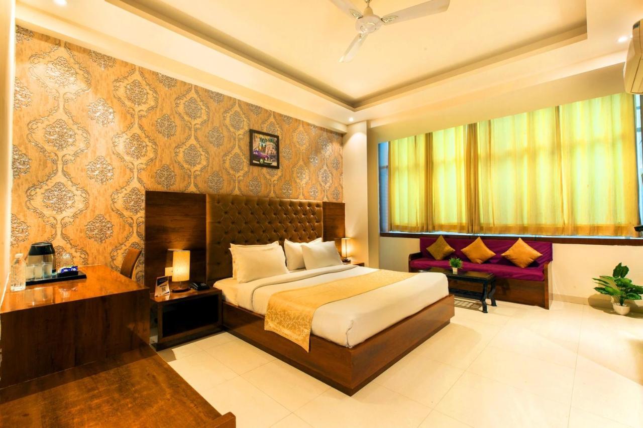 The Vegas By De Pavilion, Delhi Airport Hotel 4*